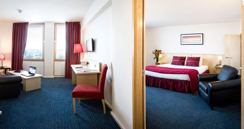 St Giles Heathrow - A St Giles Hotel Feltham Ngoại thất bức ảnh