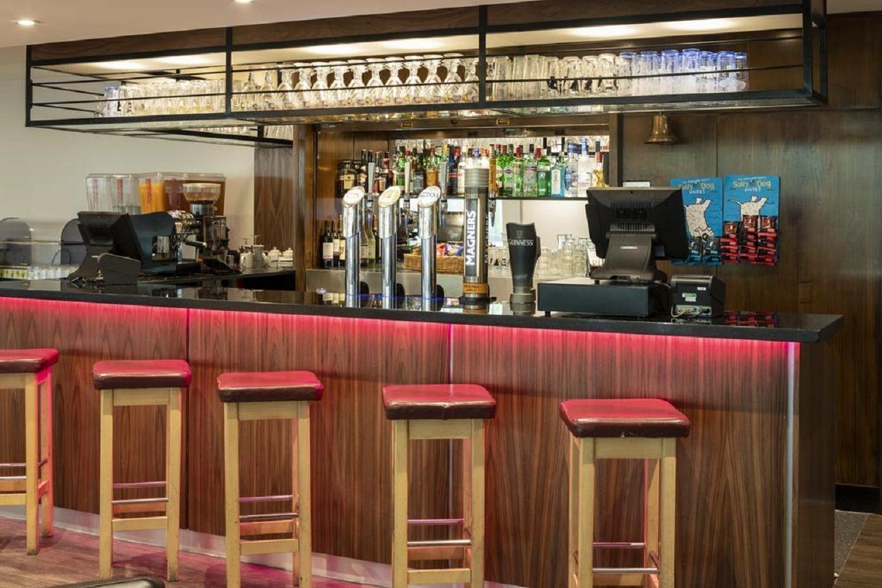 St Giles Heathrow - A St Giles Hotel Feltham Ngoại thất bức ảnh